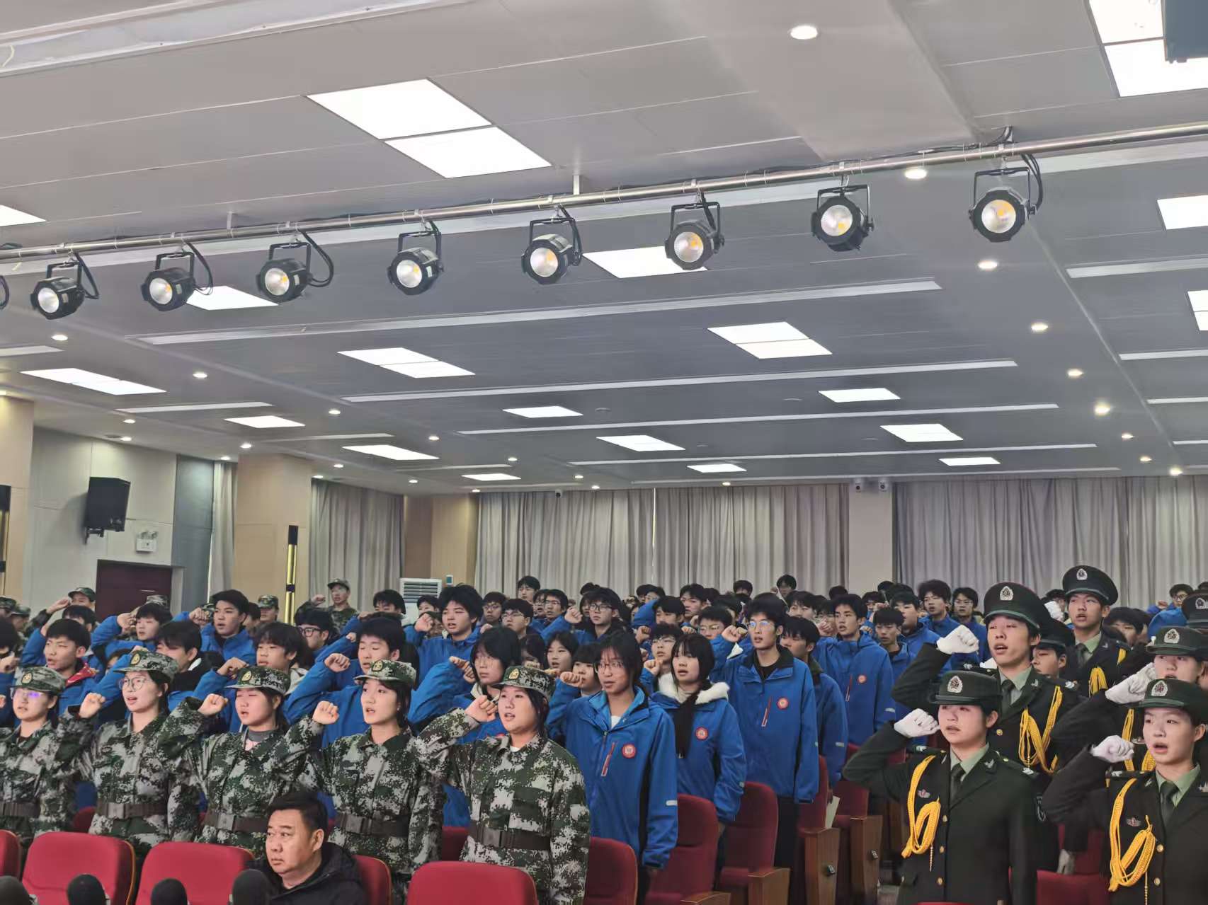 1765330933283190.jpg 第七屆隊員宣誓.jpg